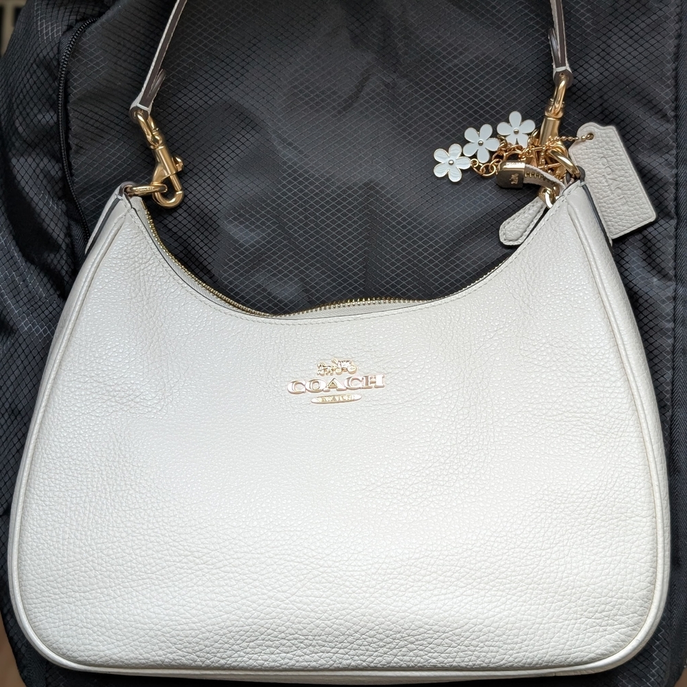 Coach White Leather Shoulder Bag